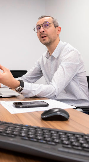 Expert-comptable Adexiam en rendez-vous avec un client à Besançon